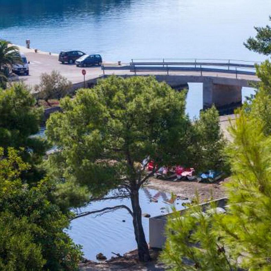 Apartments Bruna Lastovo Екстериор снимка