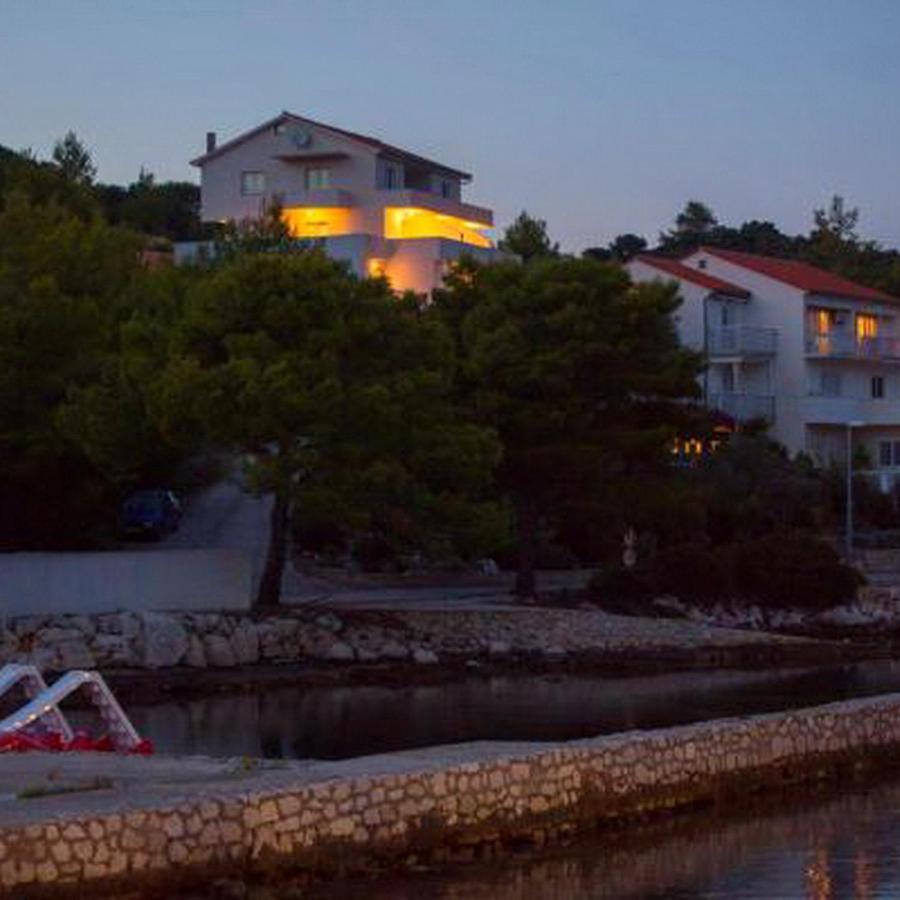 Apartments Bruna Lastovo Екстериор снимка